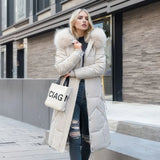 Długi Płaszcz Zimowy Damski z Kapturem i Kieszeniami | Elegancka Kurtka na Chłodne Dni