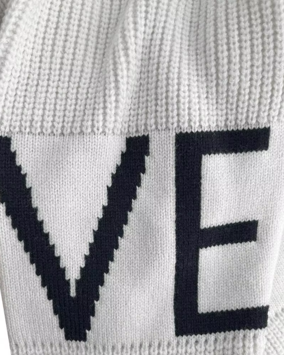 Płaszcz Damski z Kapturem i Wiązaniem w Talii | Zimowa Kurtka Damska w Białym Kolorze