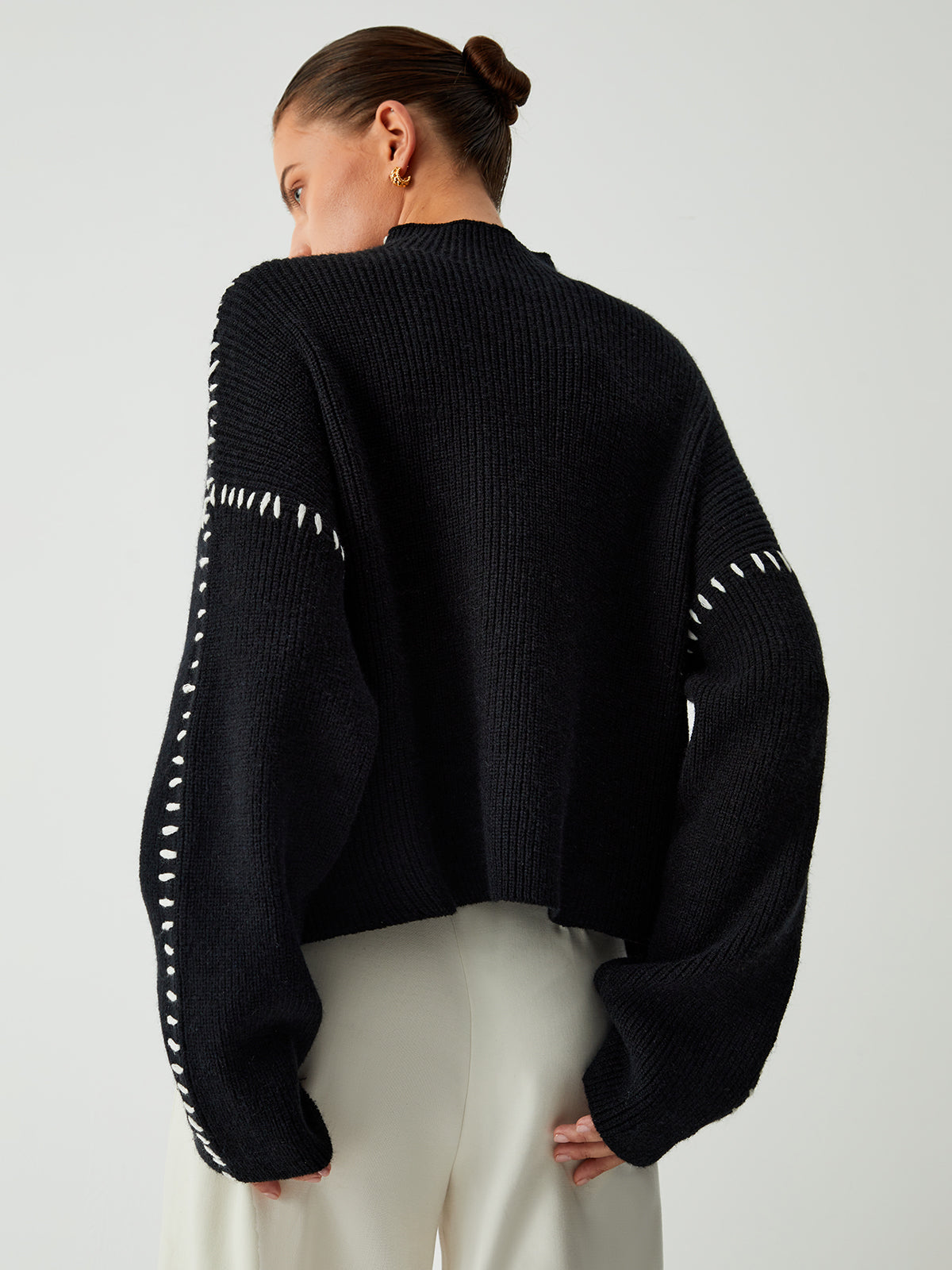 Damski Sweter z Golfem o Oversize’owym Kroju | Klasyczny Sweter Damski