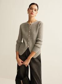 Damski Kardigan z Guzikami w Dopasowanym Kroju | Elegancki Sweter Damski