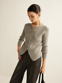 Damski Kardigan z Guzikami w Dopasowanym Kroju | Elegancki Sweter Damski