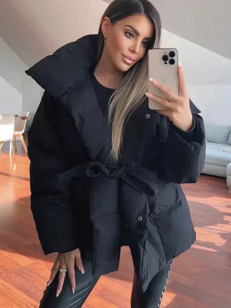 Zimowa kurtka damska z paskami i ochronną stójką | Elegancka kurtka zimowa damska