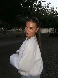 Kurtka Damska Bomber o Minimalistycznym Kroju | Kurtka Przejściowa