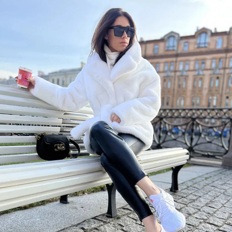 Zimowy płaszcz damski z kołnierzem o średniej długości | gruby płaszcz damski