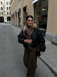 Zimowa kurtka damska z obszywanym kołnierzem | Elegancka kurtka zimowa damska 