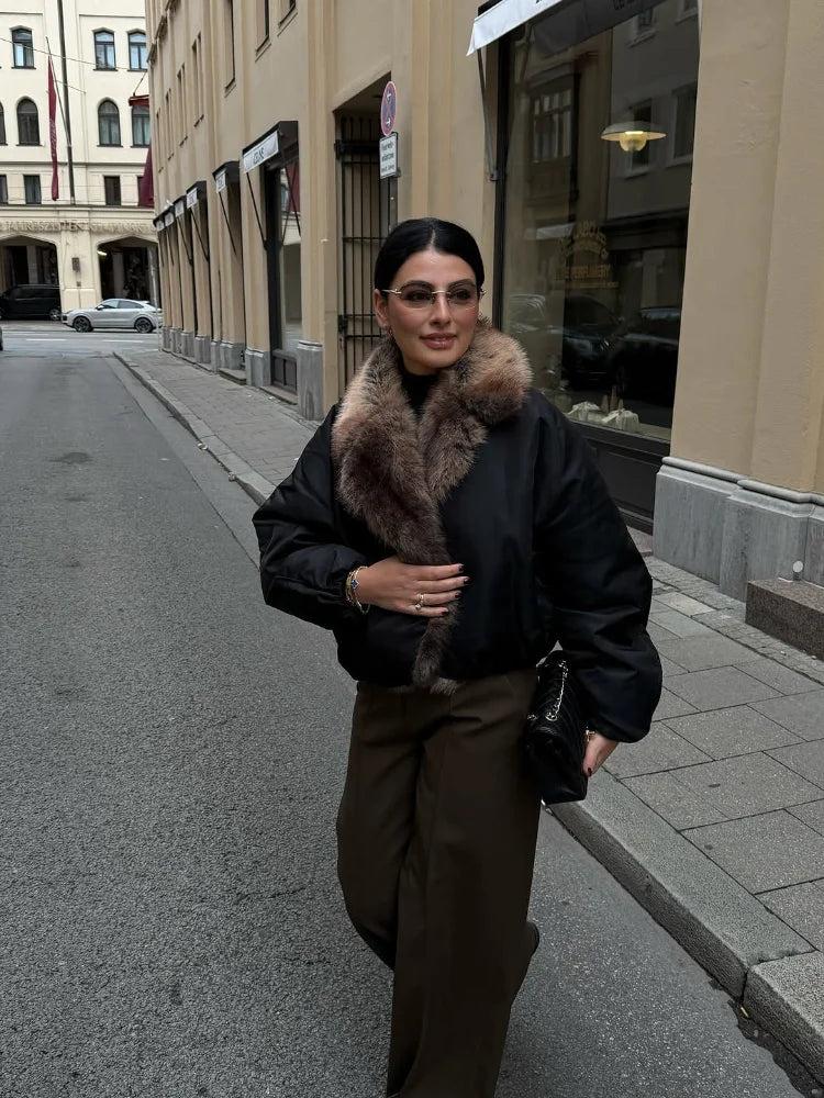 Zimowa kurtka damska z obszywanym kołnierzem | Elegancka kurtka zimowa damska 