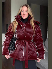 Zimowa kurtka damska z paskami i odpinanym dekoltem | Ciepła kurtka zimowa damska 