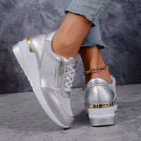 Damskie Sneakersy w Metalicznym Wykończeniu | Styl i Komfort na Co Dzień