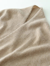 Sweter Damski Kopertowy o Eleganckim Kroju | Klasyczny Sweter Damski