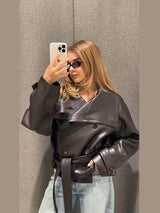 Jesienna kurtka damska z paskami i klapami | Stylowa kurtka przejściowa damska 