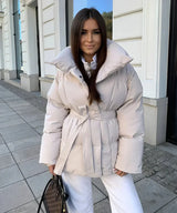 Zimowa kurtka damska z paskami i ochronną stójką | Elegancka kurtka zimowa damska