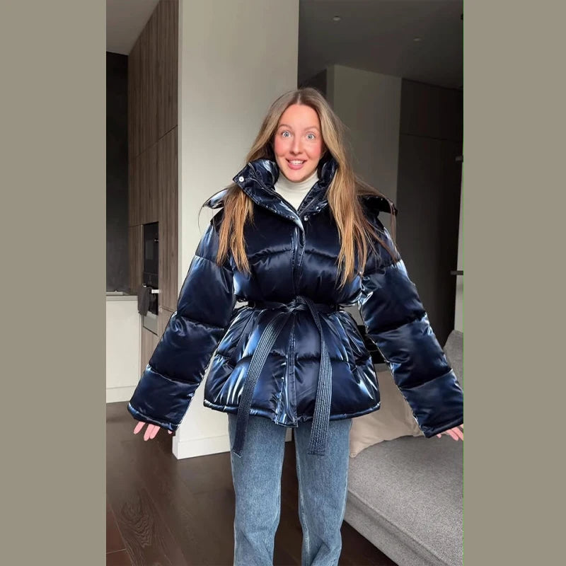 Zimowa kurtka damska z paskami i odpinanym dekoltem | Ciepła kurtka zimowa damska 