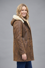 Damski płaszcz zimowy z zabezpieczeniem i zapięciem na kołki | Klasyczny płaszcz na zimę