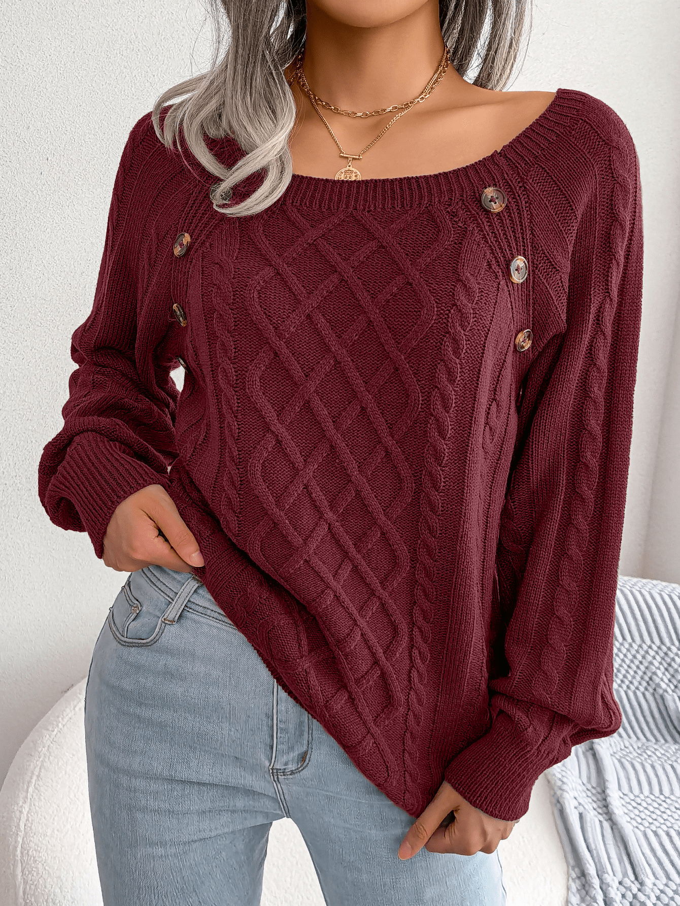 Sweter Damski Elegancki z Dekoracyjnymi Guzikami | Stylowy Sweter na Co Dzień