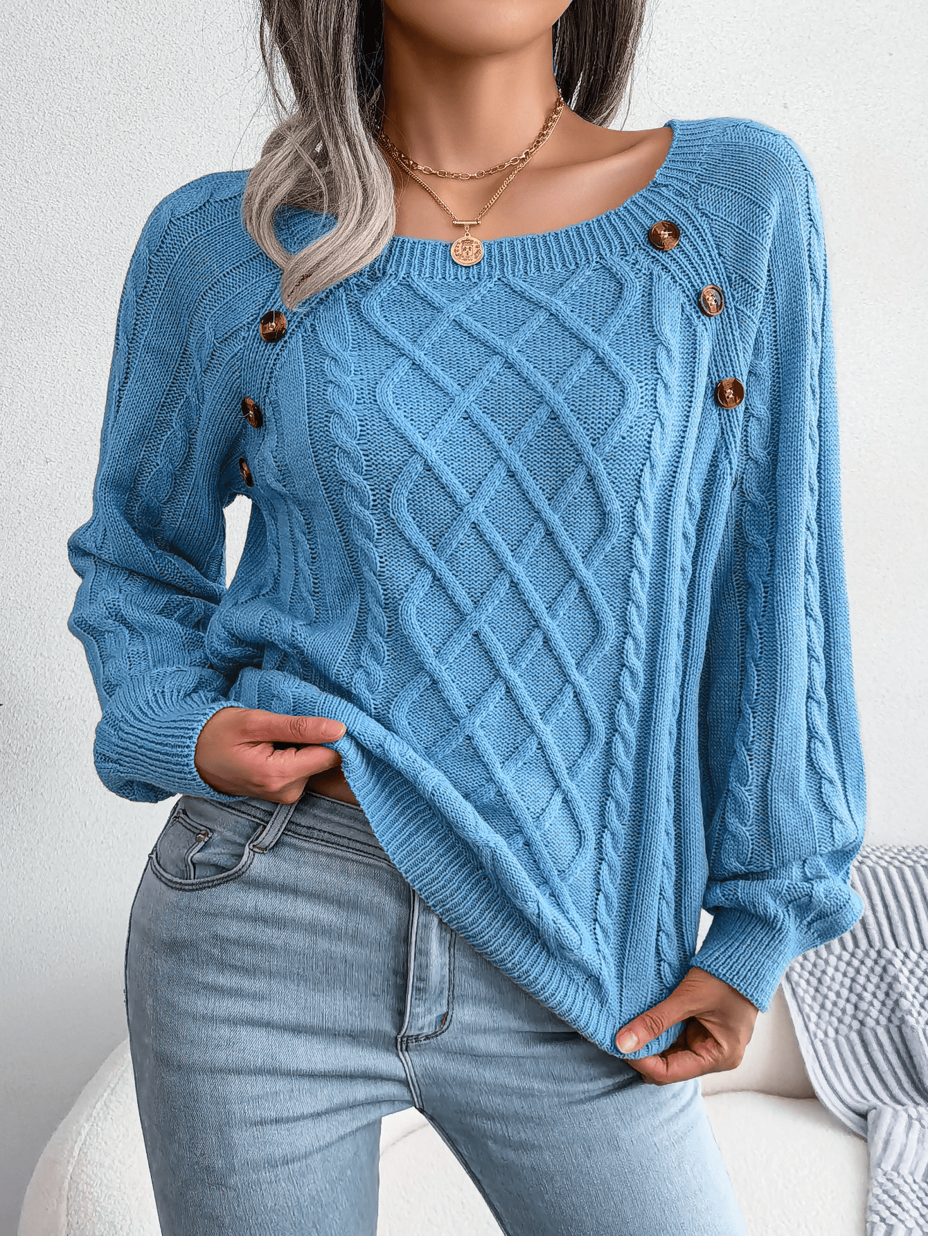 Sweter Damski Elegancki z Dekoracyjnymi Guzikami | Stylowy Sweter na Co Dzień