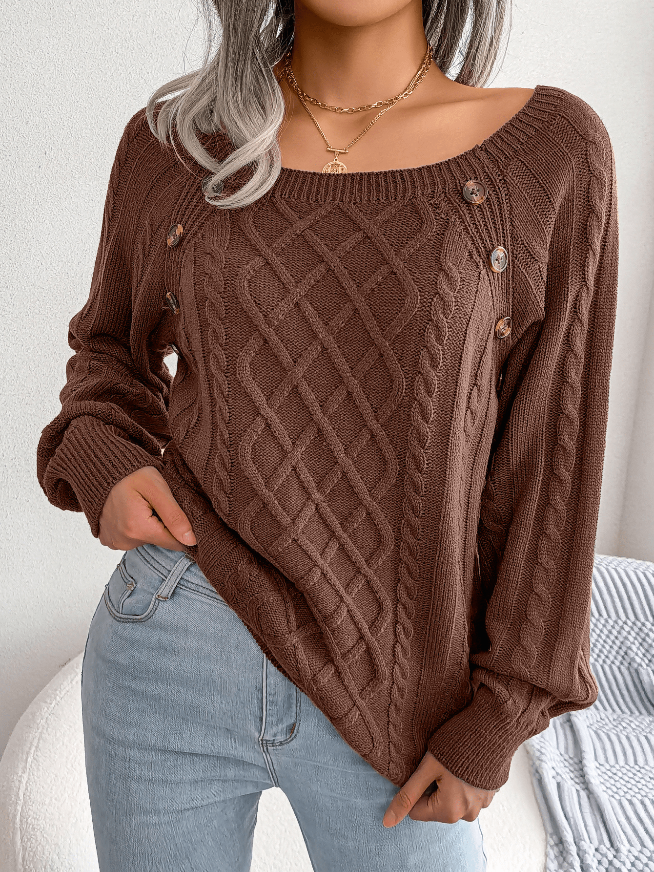 Sweter Damski Elegancki z Dekoracyjnymi Guzikami | Stylowy Sweter na Co Dzień