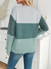 Sweter Damski Colorblock z Dekoltem Łódką | Modny i Lekki Sweter na Co Dzień