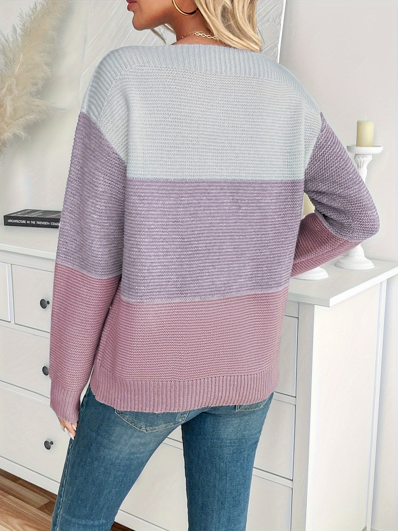 Sweter Damski Colorblock z Dekoltem Łódką | Modny i Lekki Sweter na Co Dzień