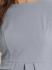 Elegancka Sukienka Ołówkowa z Baskinką | Sukienka Biuro–Elegancja